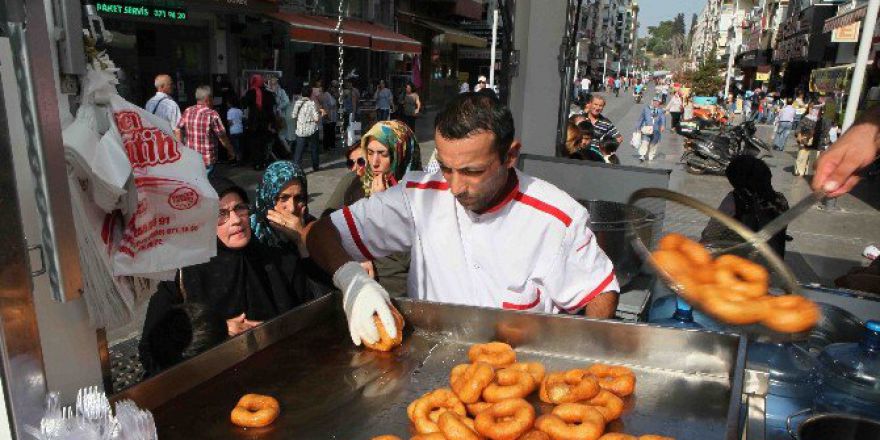 Bayraklılı Şehit İçin Lokma Döküldü