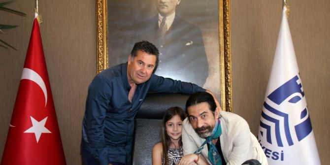 Okan Bayülgen’in Kızı Başkan Oldu