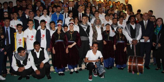 İçişleri Bakanı Soylu Mardinli Çocuklarla Bir Araya Geldi