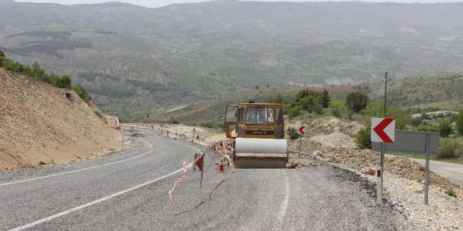 Tut İlçe Karayolu Yeniden Yapılıyor