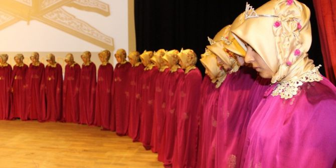 Hafızlar İcazet Alarak Taçlandı