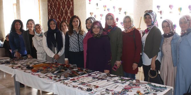 Uçhisar Kadın Kültür Ve Eğitim Merkezi’nde, Deri Ve Aksesuar Sergisi Açıldı