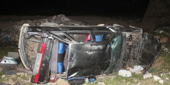 Otomobil 25 Metre Yüksekten Uçtu: 6 Yaralı