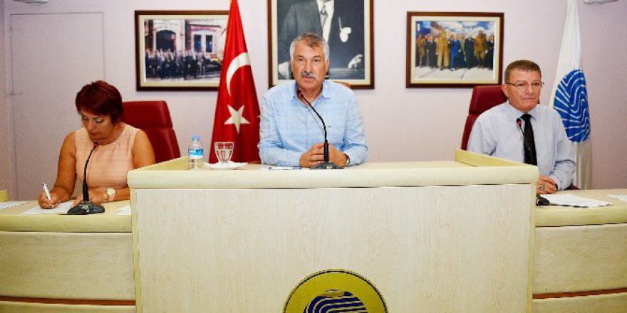 Adana’ya "Demokrasi Sokağı"