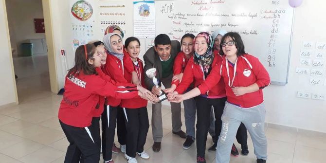 Sınıf Öğretmenleri Ahmet Zorlu: Öğrencilerimle Gurur Duyuyorum