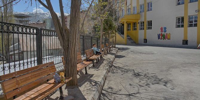 Hakkari’de Oturma Bankları Kuruldu