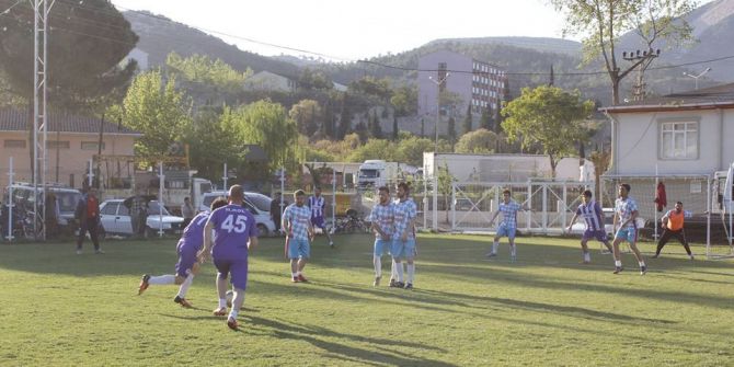 Vezirhan’da Futbol Turnuvası Tertip Komitesinden Oyunculara Ceza Yağdı