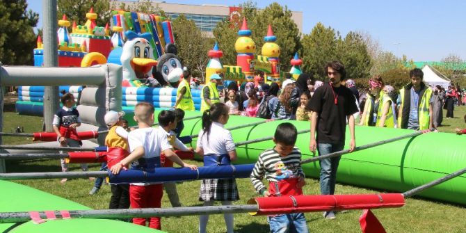 Türk Ve Sığınmacı Çocuklar Şenlikte Buluştu