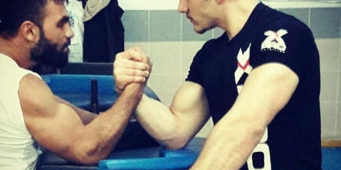 Türkiye İkincisi Hisarcık’lı Yunus Demirtaş, Avrupa Bilek Güreşi Şampiyonasına Hazır