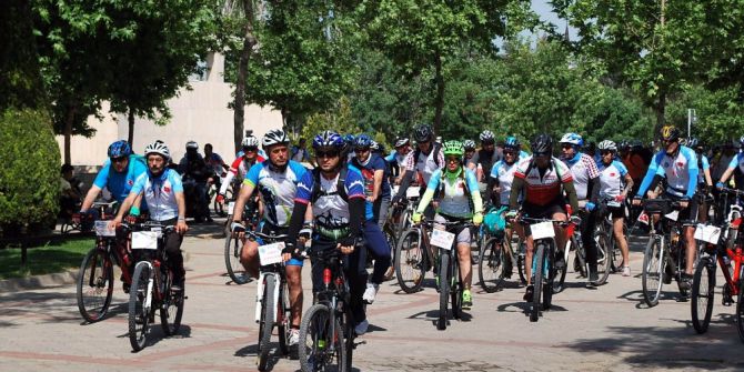 Salihli’de Pedallar ’Mesir’ İçin Çevrildi