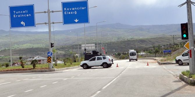 Tunceli-elazığ Yolunda Tuzaklanmış Patlayıcı Bulundu