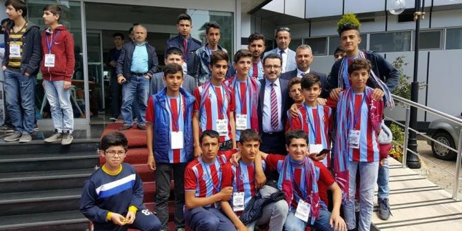 Genç, Mardinli Çocuklarla Buluştu