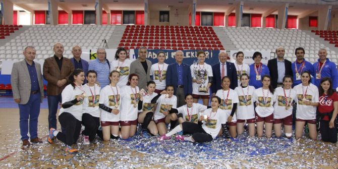 Anadolu Üniversitesi Kupasına Kavuştu