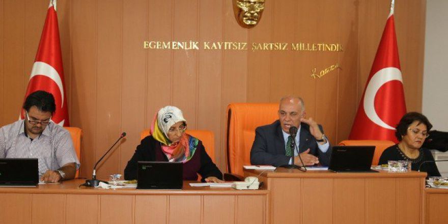 Karaman’da Kent Meydanı’nın İsmi Aktekke 15 Temmuz Demokrasi Meydanı Oldu