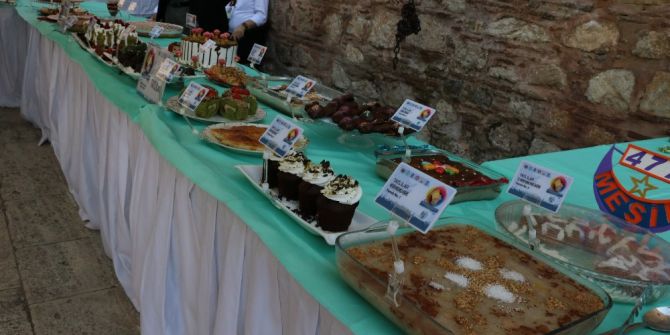 Yemekleriyle Kıyasıya Yarıştılar