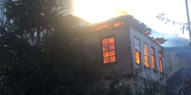 Eski Milletvekilinin Baba Evinde Yangın Çıktı