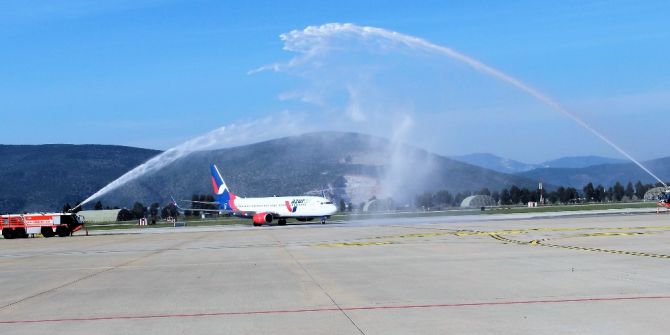 Sezonun İlk Rus Turistlerine Bodrum’da Sulu Karşılama