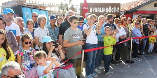 Ayvalık’ta Dünya Dans Günü Coşkusu