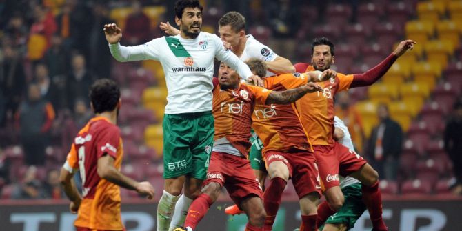 Timsah Ağır Yenilgiyi Unutturmak İstiyor