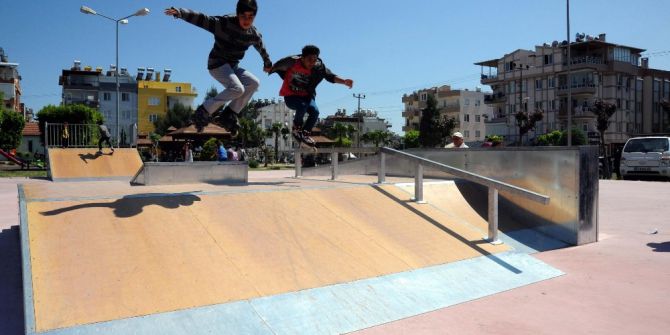 Kepez’de Çocuk Parkları Yenileniyor