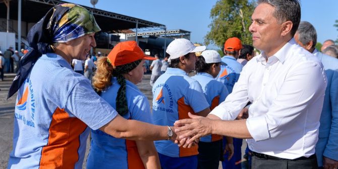 Muratpaşa’dan 1 Mayıs İkramiyesi
