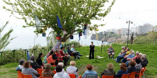 Muratpaşa’da Yaşlılara Masallar