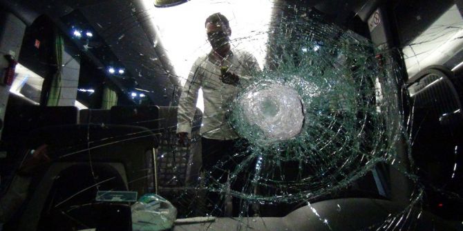 Şehirlerarası Otobüslere Taşlı Saldırı