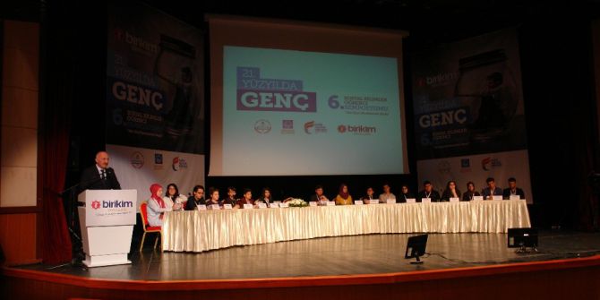 ’Her Şeyi Merkezinde Bırak! Sosyal Bilimler Öğrenci Sempozyumu’