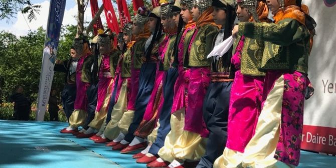 Geleneksel Türk Halkoyunları Şenliği Başladı