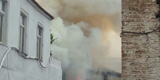 Söke’nin Tarihi Rum Mahallesinde Yangın Paniği