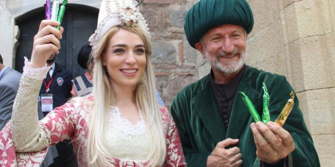 Ünlü Televizyon Programcısı Mesir’le Şifa Buldu