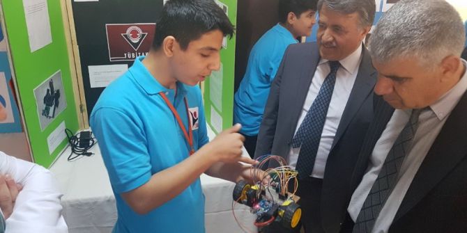 Bilgi Anadolu Lisesi’nde Tübitak Bilim Fuarı Gerçekleştirildi