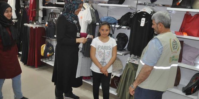 İhh Dörtyol’da 80 Yetim Çocuğu Sevindirdi