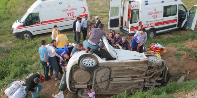Elazığ’da Otomobil Şarampole Uçtu: 2 Ölü, 3 Yaralı