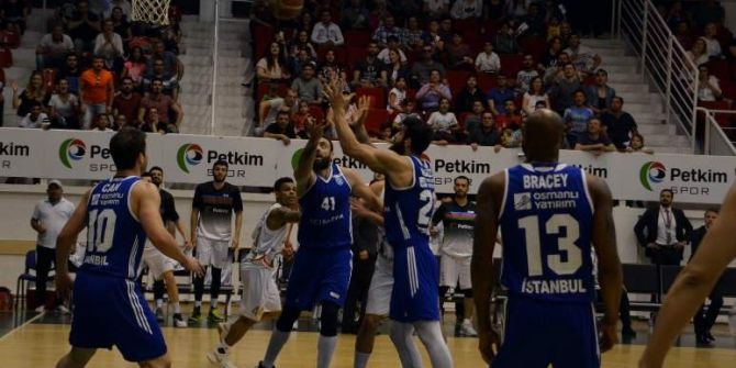 Petkim Spor Seriyi Eşitledi