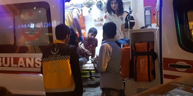 Merdivenden Düşen Tamircinin Bacağı Kırıldı