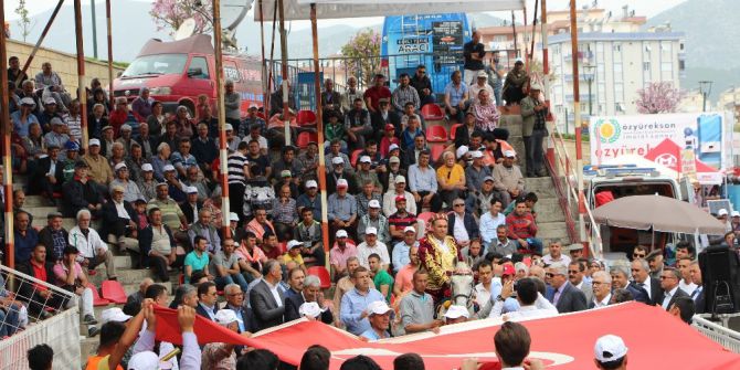 Kumluca’da Orhan Okulu 3. Kez Başpehlivan Oldu