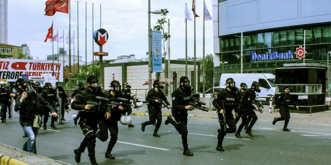 Şişli’den Taksim’e Yürümek İsteyen Gruba Müdahale