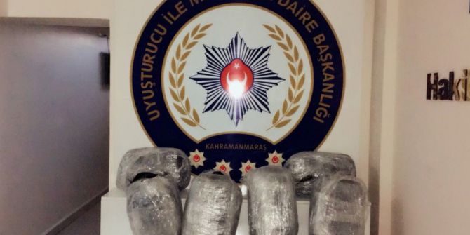 Polisten Kaçan Otomobilden 30 Kilo Uyuşturucu Çıktı