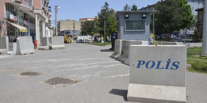 Güvenlik Nedeniyle Kapatılan Cadde Trafiğe Açıldı