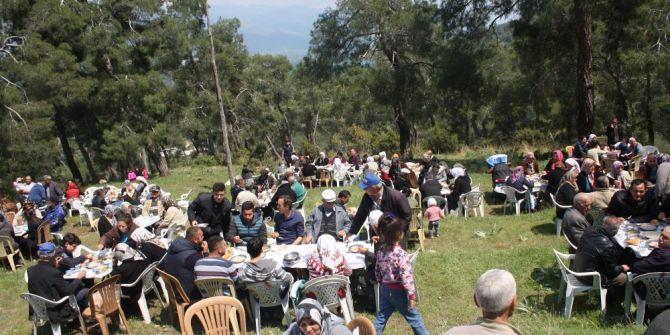 Karapınar Köyü 34. Geleneksel Dede Hayrı Yapıldı