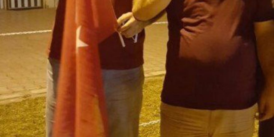 Güroymak’ta Demokrasi Nöbeti Devam Ediyor