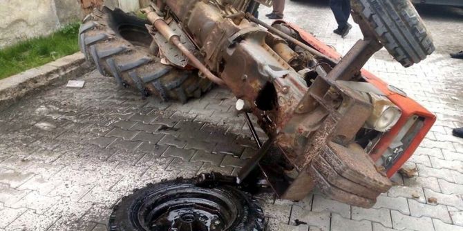 Sungurlu’da Ön Tekeri Çıkan Traktör Devrildi: 2 Yaralı
