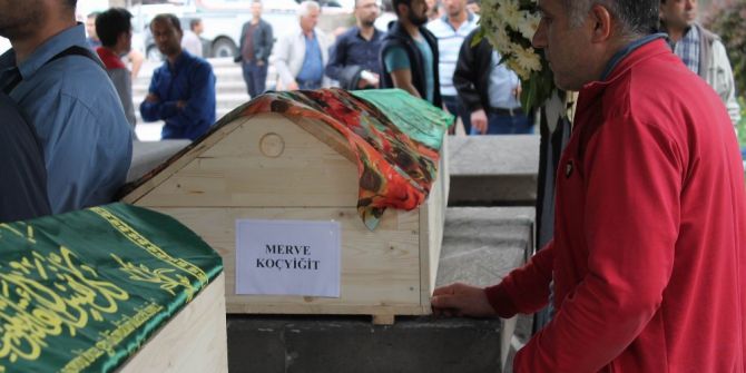 Av Tüfeği İle İntihar Eden Genç Kız Son Yolculuğuna Uğurlandı