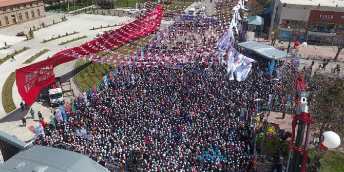 Erzurum’da 1 Mayıs Coşkusu Havadan Görüntülendi