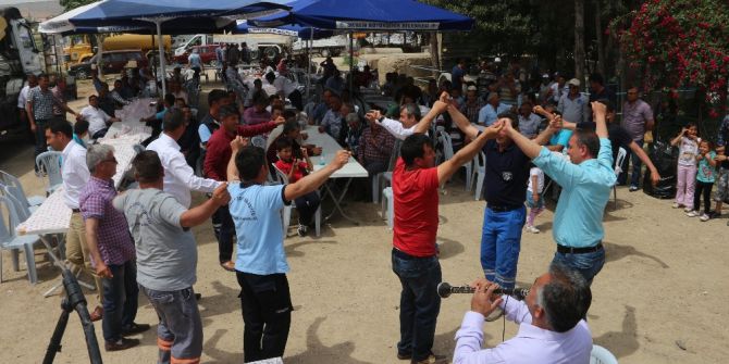 Mut’ta Belediye İşçilerinin Bayram Coşkusu