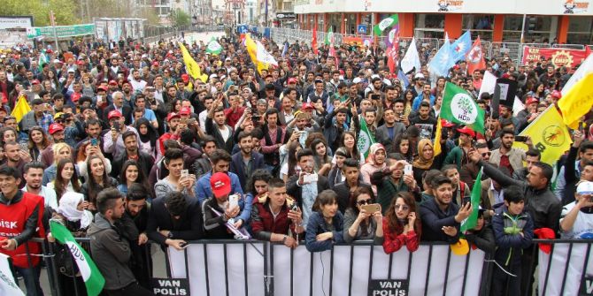Van’da 1 Mayıs Emek Ve Dayanışma Günü Kutlandı