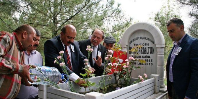 Belediye Başkanı İlhan Sarıaltun İçin Anma Töreni