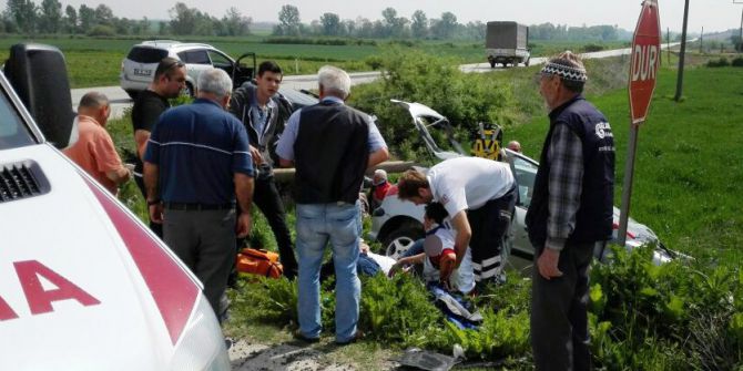 Tekirdağ’da Otomobiller Çarpıştı: 4 Yaralı