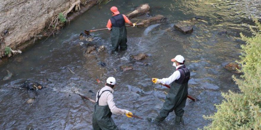 Bitlis’te Dere Yatağı Temizliği